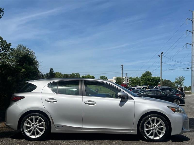 Lexus CT 200h FWD 4dr Hybrid 2011