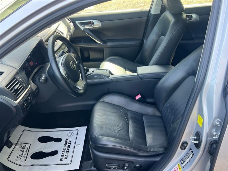 Lexus CT 200h FWD 4dr Hybrid 2011