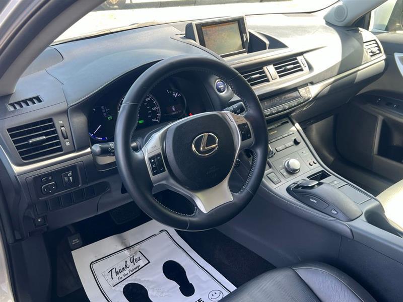 Lexus CT 200h FWD 4dr Hybrid 2011