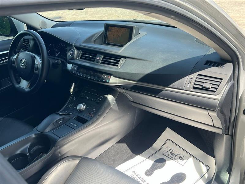 Lexus CT 200h FWD 4dr Hybrid 2011