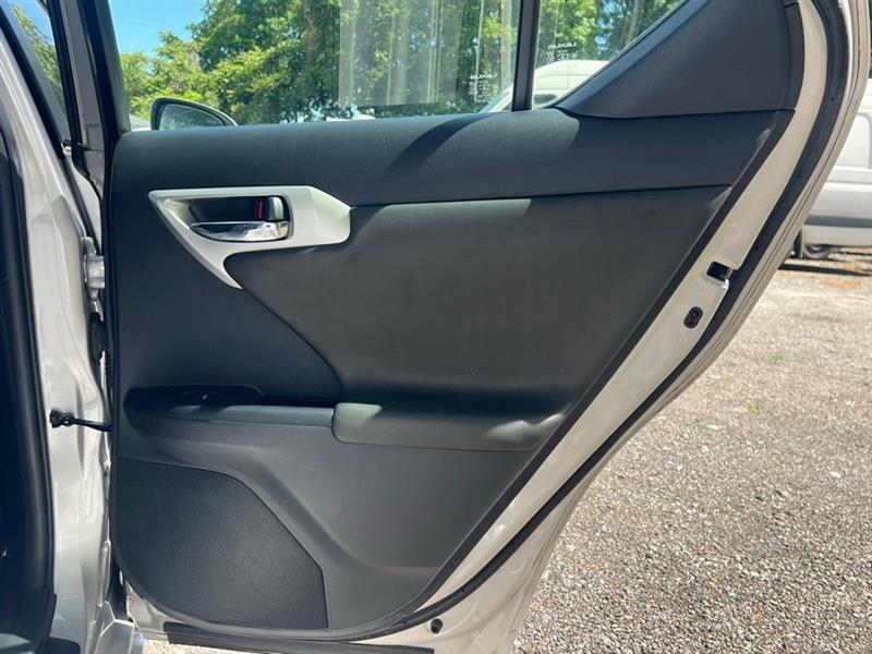 Lexus CT 200h FWD 4dr Hybrid 2011