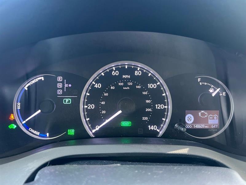Lexus CT 200h FWD 4dr Hybrid 2011