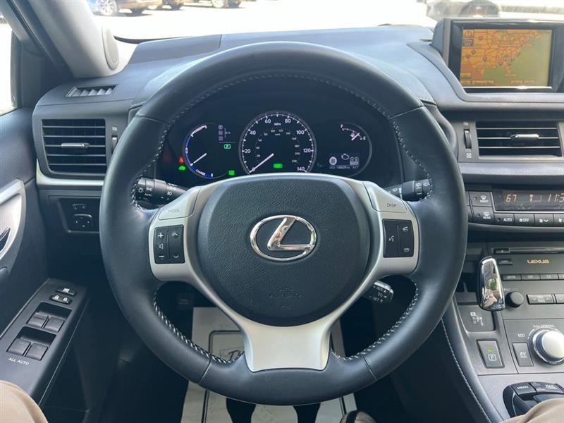 Lexus CT 200h FWD 4dr Hybrid 2011