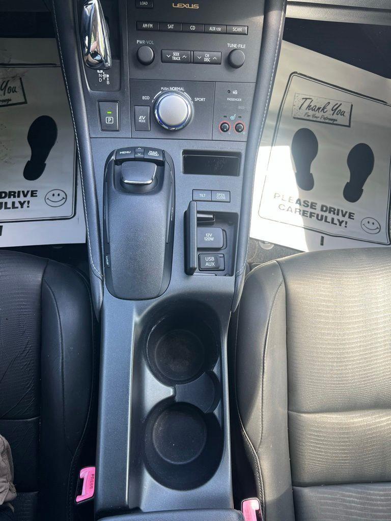Lexus CT 200h FWD 4dr Hybrid 2011