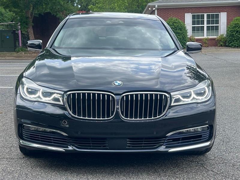 BMW 7 Series 4dr Sdn 750i xDrive AWD 2016
