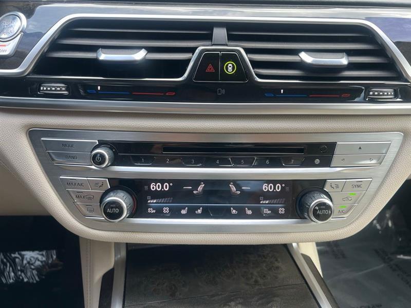 BMW 7 Series 4dr Sdn 750i xDrive AWD 2016