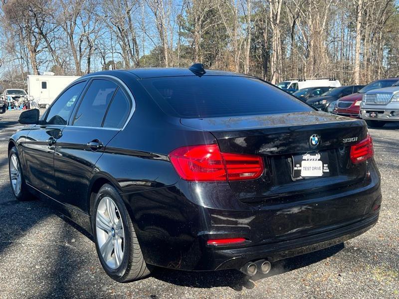 BMW 3 Series 330i xDrive Sedan 2018