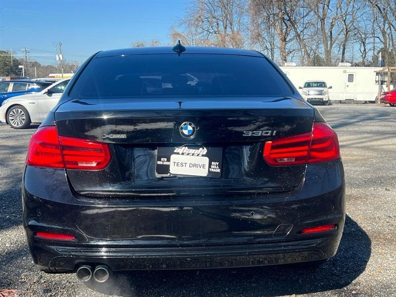 BMW 3 Series 330i xDrive Sedan 2018