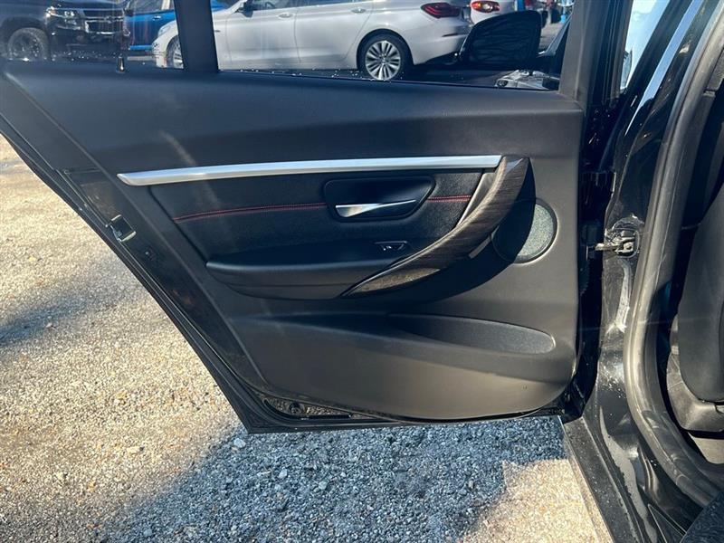 BMW 3 Series 330i xDrive Sedan 2018