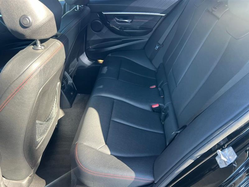 BMW 3 Series 330i xDrive Sedan 2018