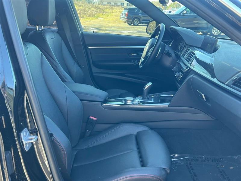 BMW 3 Series 330i xDrive Sedan 2018