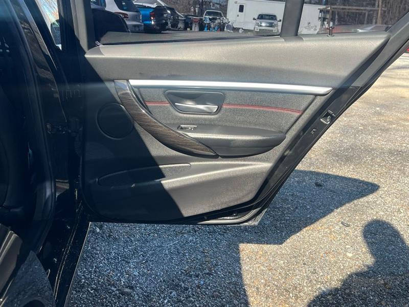 BMW 3 Series 330i xDrive Sedan 2018