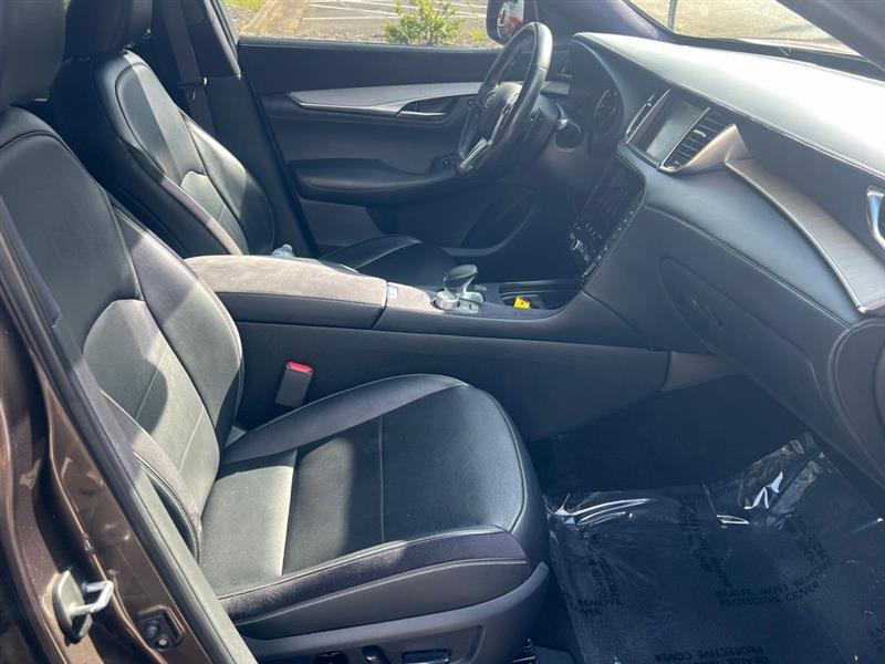 Infiniti QX50 ESSENTIAL FWD 2019