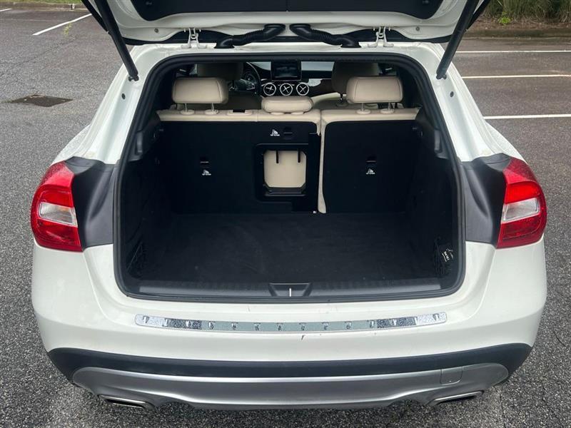 Mercedes-Benz GLA FWD 4dr GLA 250 2016