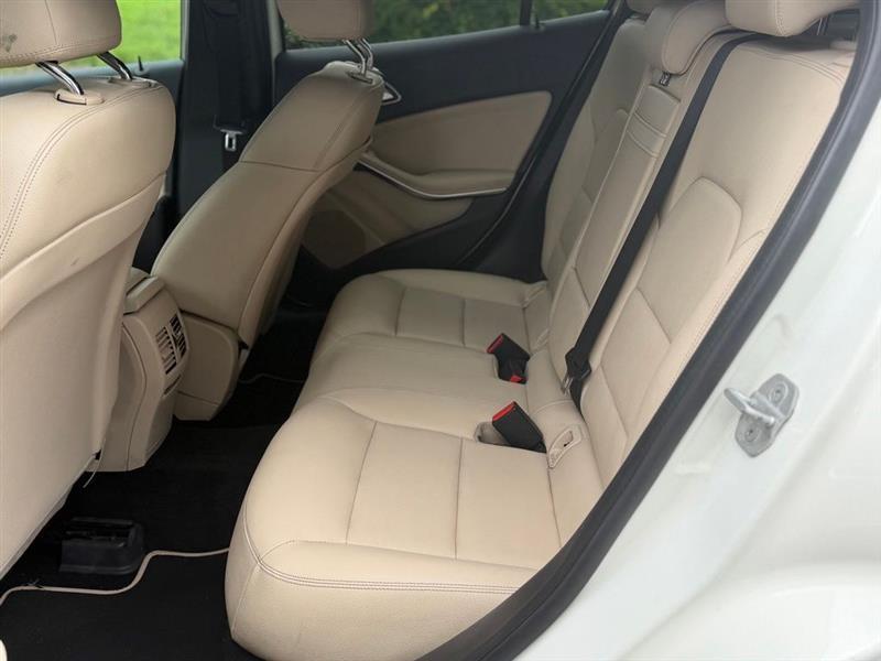 Mercedes-Benz GLA FWD 4dr GLA 250 2016