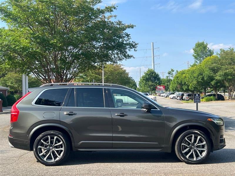 Volvo XC90 T6 AWD 7-Passenger Momentum 2018
