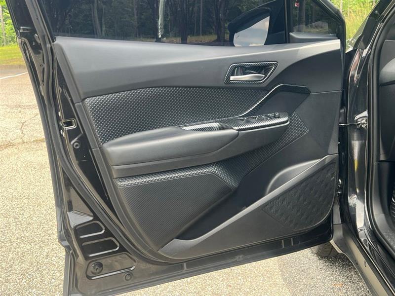Toyota C-HR Nightshade FWD (Natl) 2021