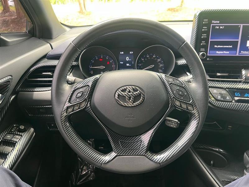 Toyota C-HR Nightshade FWD (Natl) 2021