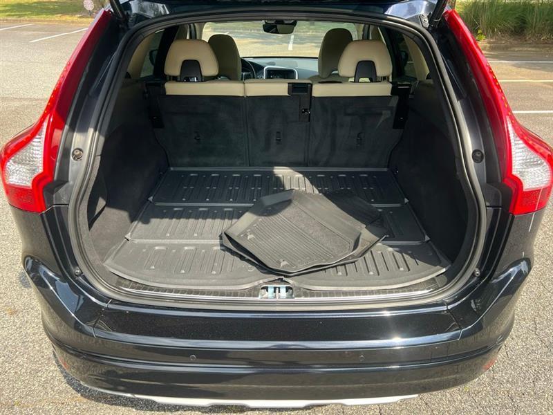 Volvo XC60 AWD 4dr T6 Drive-E Platinum 2016