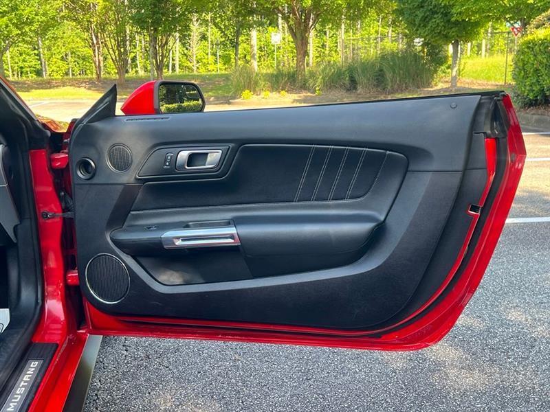 Ford Mustang EcoBoost Convertible 2019