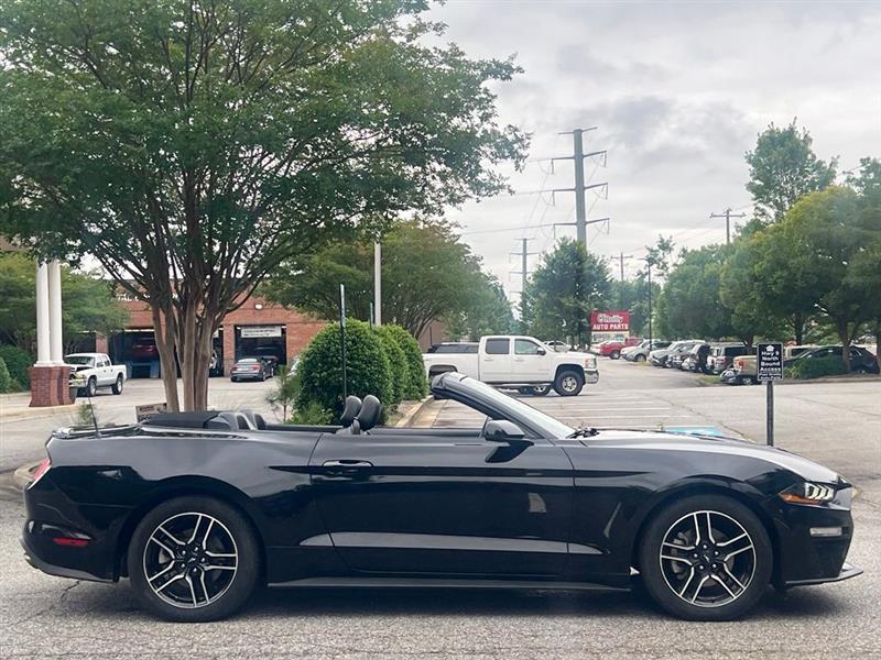 Ford Mustang EcoBoost Convertible 2020