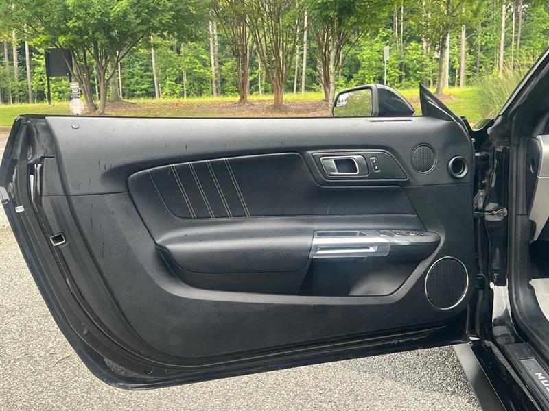 Ford Mustang EcoBoost Convertible 2020