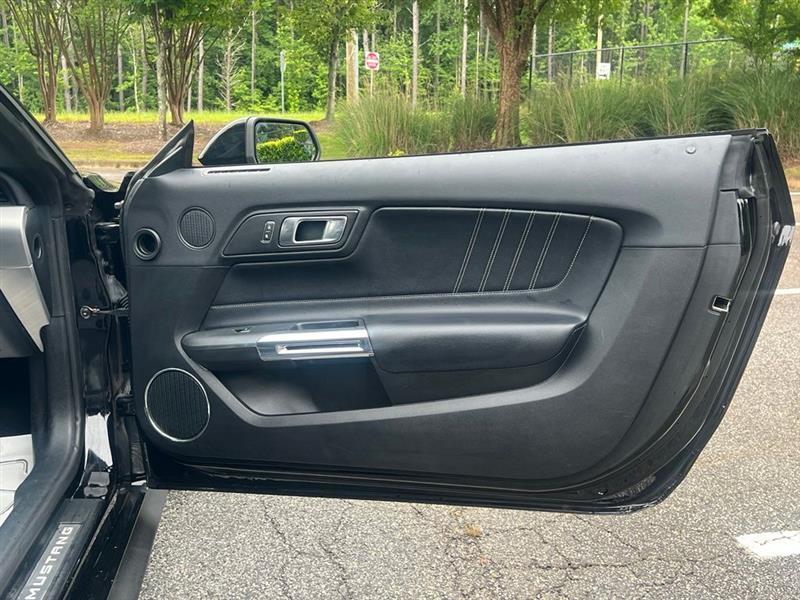 Ford Mustang EcoBoost Convertible 2020