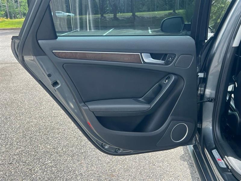 Audi A4 4dr Sdn Auto quattro 2.0T Premium Plus 2014