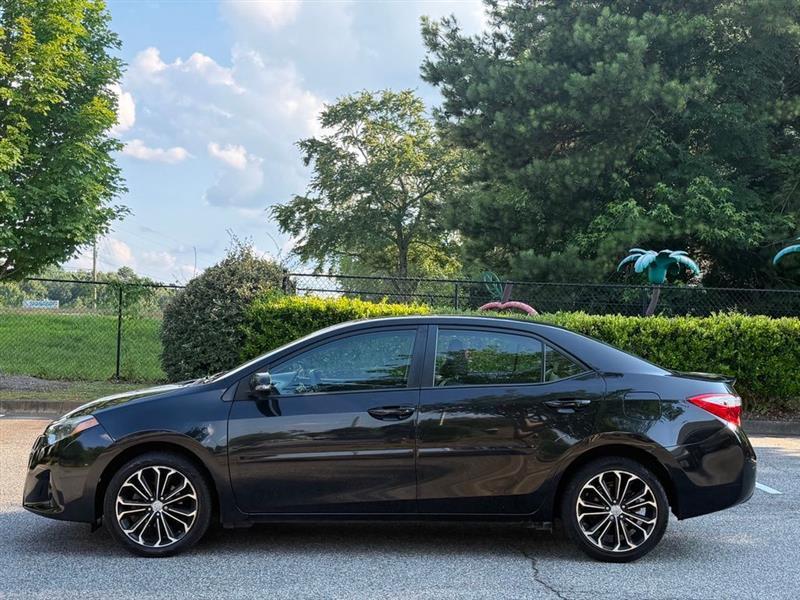 Toyota Corolla 4dr Sdn CVT LE Premium (Natl) 2015