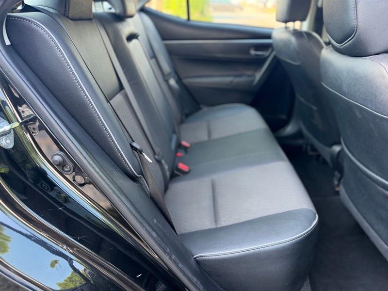 Toyota Corolla 4dr Sdn CVT LE Premium (Natl) 2015