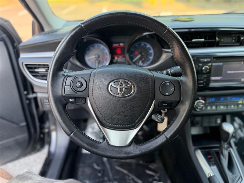 Toyota Corolla 4dr Sdn CVT LE Premium (Natl) 2015