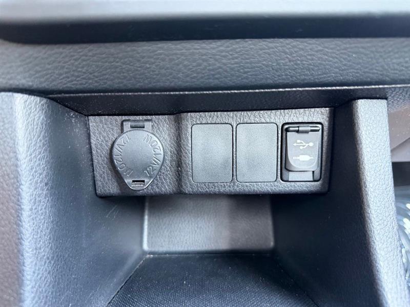 Toyota Corolla 4dr Sdn CVT LE Premium (Natl) 2015