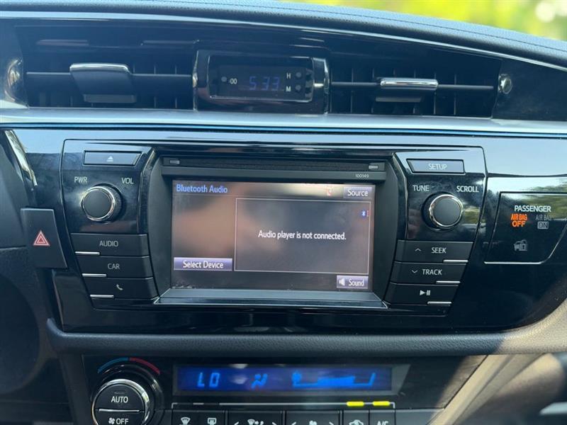 Toyota Corolla 4dr Sdn CVT LE Premium (Natl) 2015