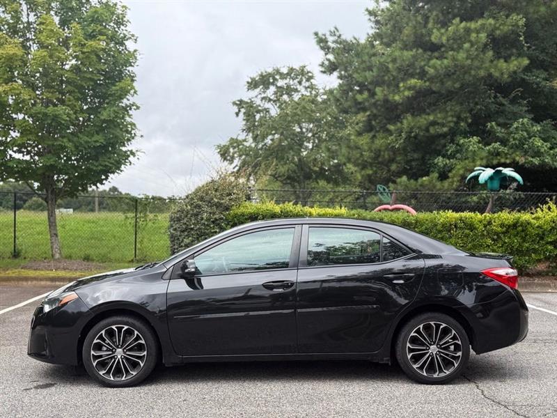 Toyota Corolla 4dr Sdn CVT LE Premium (Natl) 2015