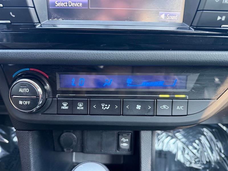 Toyota Corolla 4dr Sdn CVT LE Premium (Natl) 2015