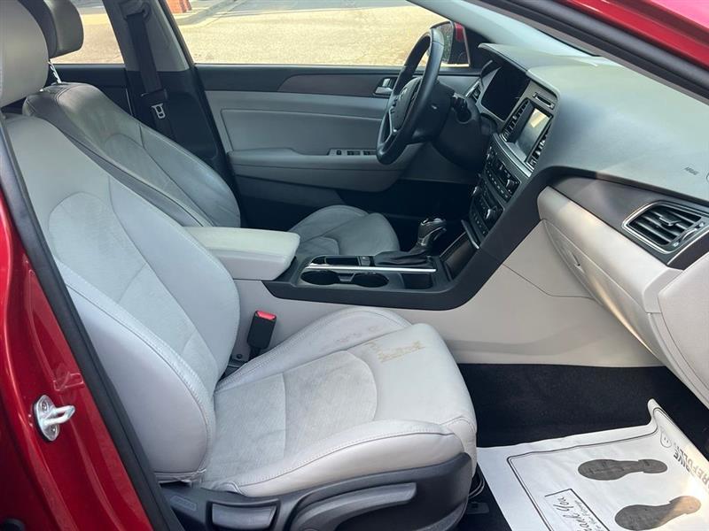 Hyundai Sonata Sport 2.4L 2017