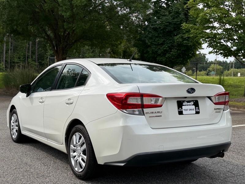 Subaru Impreza 2.0i 4-door CVT 2017