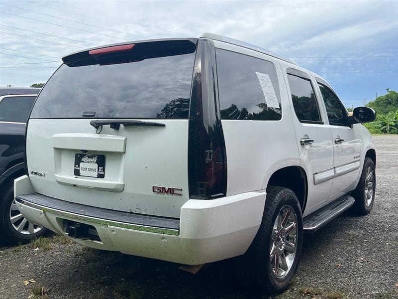 GMC Yukon Denali AWD 4dr 2007
