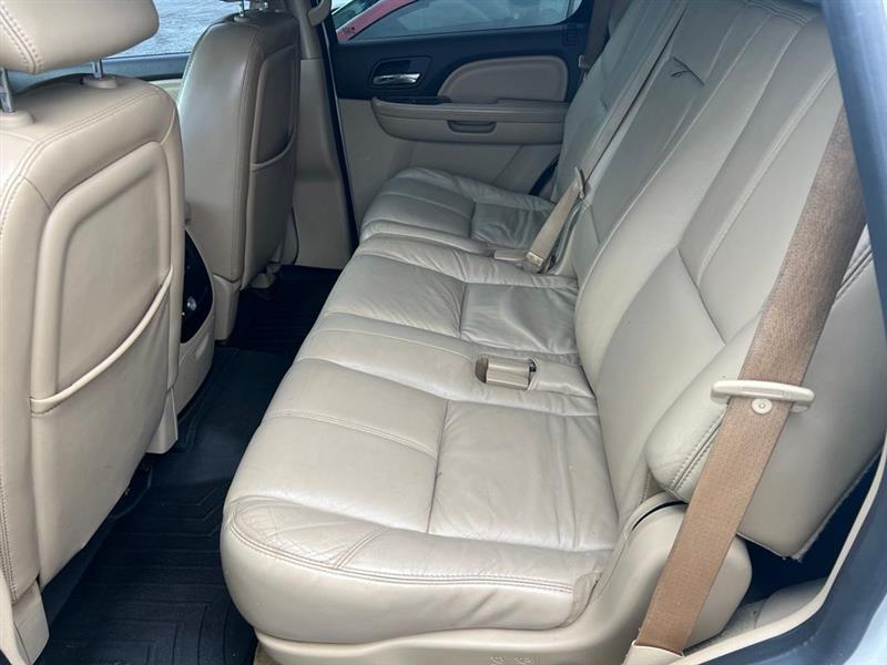 GMC Yukon Denali AWD 4dr 2007