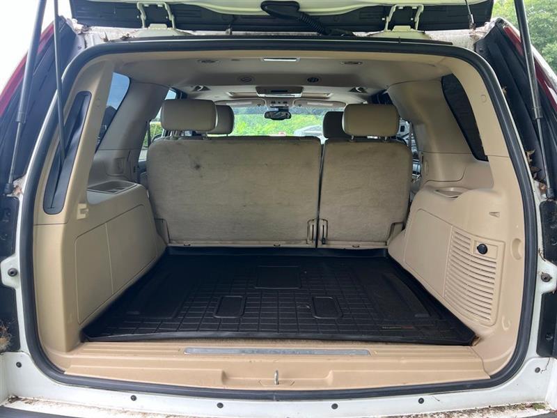 GMC Yukon Denali AWD 4dr 2007