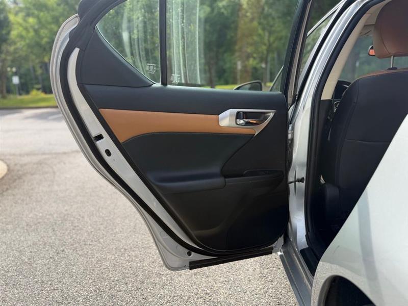 Lexus CT 200h 5dr Sdn Hybrid 2016