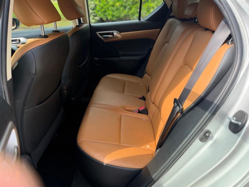 Lexus CT 200h 5dr Sdn Hybrid 2016