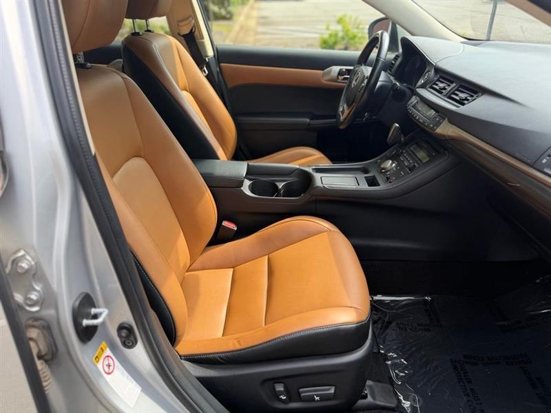 Lexus CT 200h 5dr Sdn Hybrid 2016