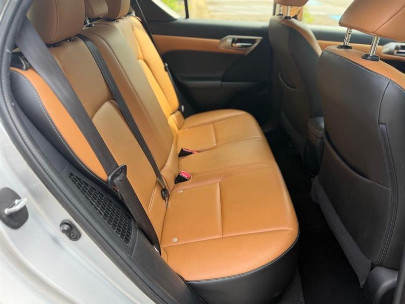 Lexus CT 200h 5dr Sdn Hybrid 2016