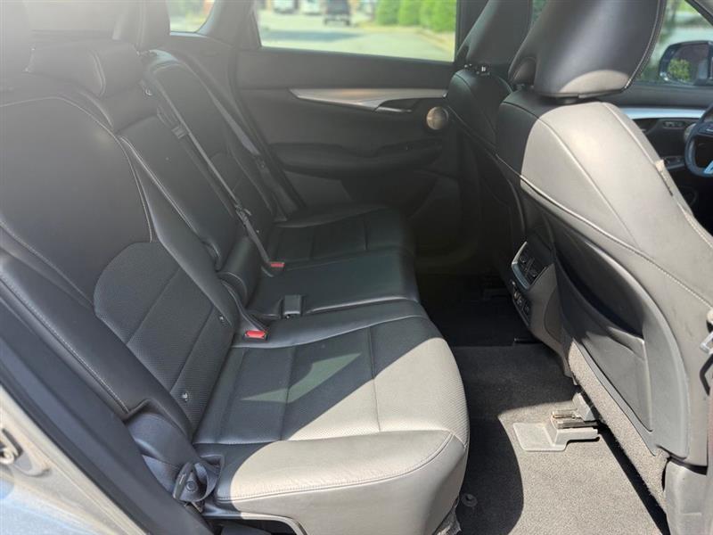 Infiniti QX50 ESSENTIAL FWD 2019