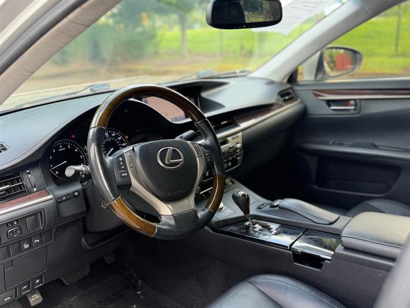 Lexus ES 350 4dr Sdn 2013