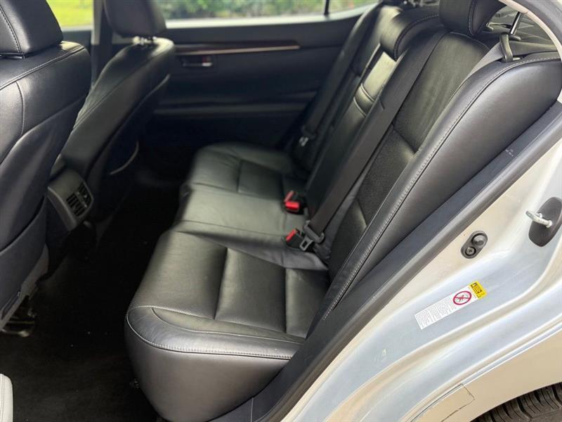 Lexus ES 350 4dr Sdn 2013
