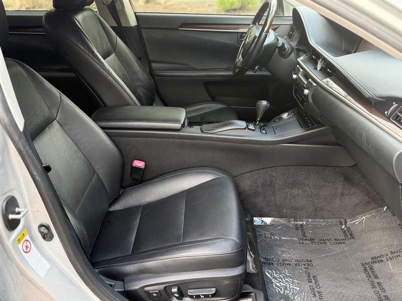 Lexus ES 350 4dr Sdn 2013