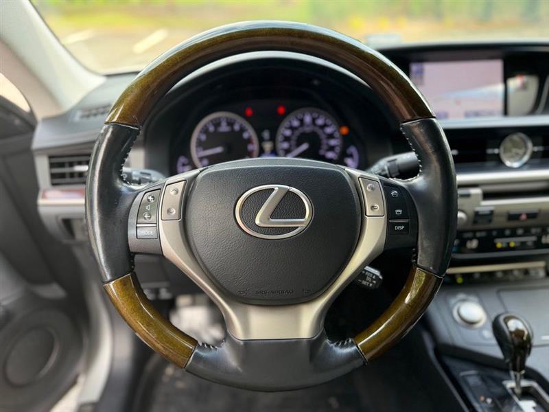 Lexus ES 350 4dr Sdn 2013