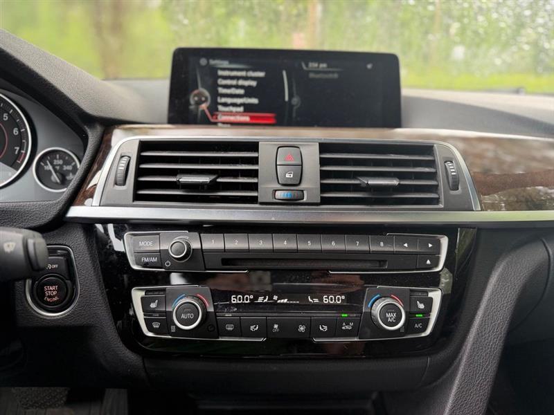 BMW 3 Series 4dr Sdn 328i xDrive AWD SULEV 2016